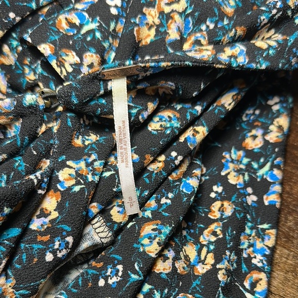 Free People women’s Say hello Floral Long Sleeve mini Dress size SP - Picture 16 of 16